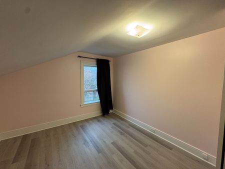 For Lease - 213 Prospect Street Unit# 1, Newmarket, Ontario - Photo 5