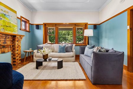 Charming Home in Soldiers Hill - Photo 2