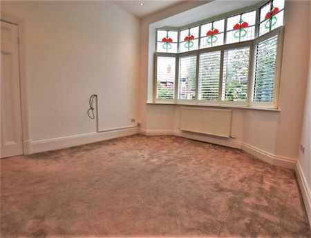 5 Bedroom Detached To Let - Photo 3