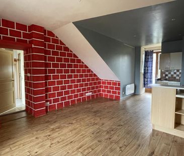 Location Appartement 2 pièces 36m² LE PONT DE BEAUVOISIN 38480 - Photo 1
