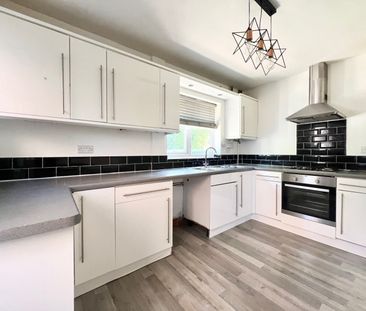Fernwood Crescent, Wollaton, NG8, Nottingham - Photo 5