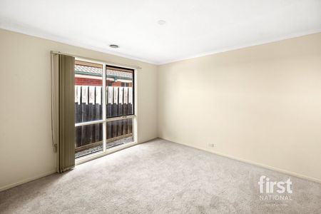 Pack Your Bags And Move Right In!! - Photo 3