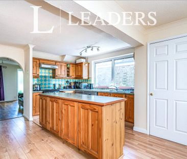 3 bedroom house to rent Kilmiston Drive, Fareham, PO16 - Photo 6