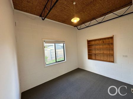 Open the Door To Coastal Calm in the Heart of Goolwa - Photo 2