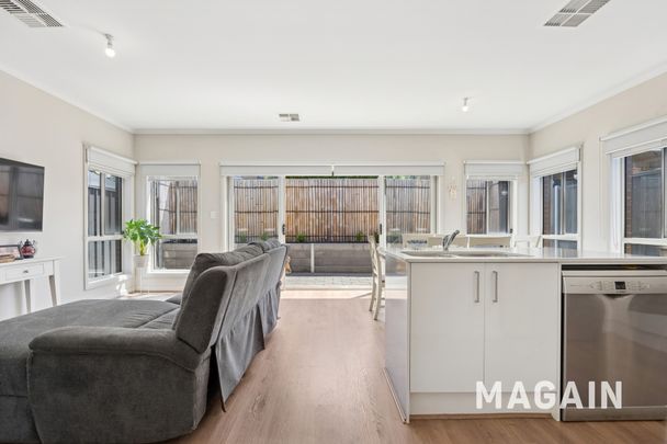 23 Hutchinson Ave, Reynella SA 5161 - House For Rent | Domain - Photo 1