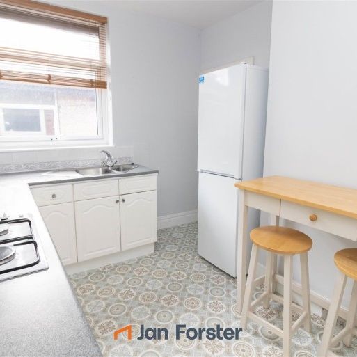 2 Bedroom Flat - Photo 1