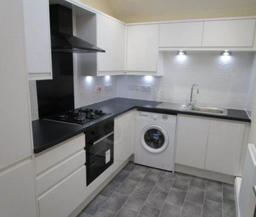 3 bedroom detached bungalow to rent - Photo 2