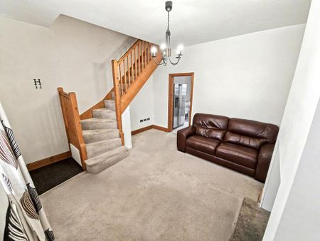 2 bedroom terraced house to rent - Photo 5