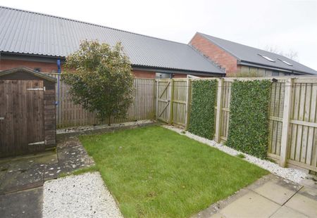 2 Bed House - Terraced - Photo 4