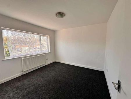 Cakemore Road, Rowley Regis, B65 - Photo 3