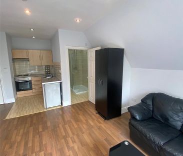 Studio to rent - Photo 3