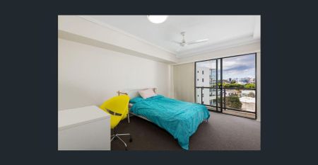 Exceptional Sub‑Penthouse Living in the Heart of Milton - Photo 4