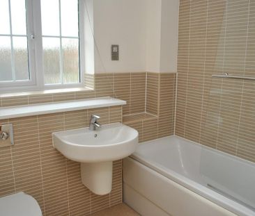 2 bedroom semi-detached house to rent - Photo 2