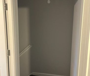 2 Bed Flat, Holme Lane, S6 - Photo 1