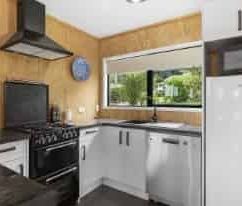 TE AROHA - 3 BEDROOMS - Photo 4