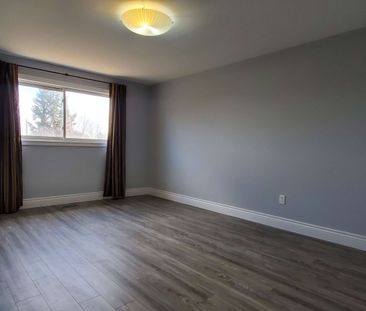 For Lease - 2192 Bridge Road, Oakville, Ontario - Photo 3