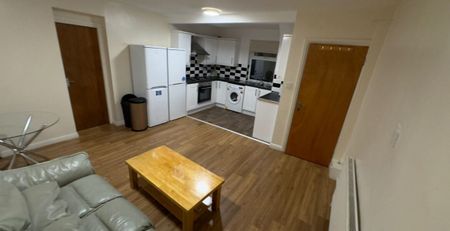 Newport View, Headingley, Leeds, LS6 3BX - Photo 2