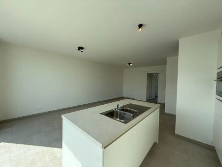 Nieuwbouwappartement met autostandplaats te Izegem - Photo 2