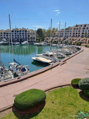 Proche de Saint-Tropez Appartement pour 4 personnes avec vue sur la marina - Photo 1