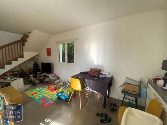 Location Maison 5 pièces 131m² LA SALINE 97422 - Photo 1