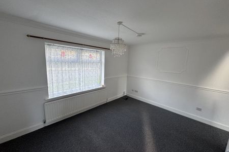 Larch Road - Photo 2