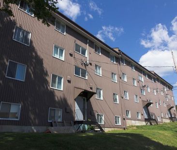 4 1/2 Charlesbourg - Henri-Bourassa - Place Gilbert- juillet - Photo 1