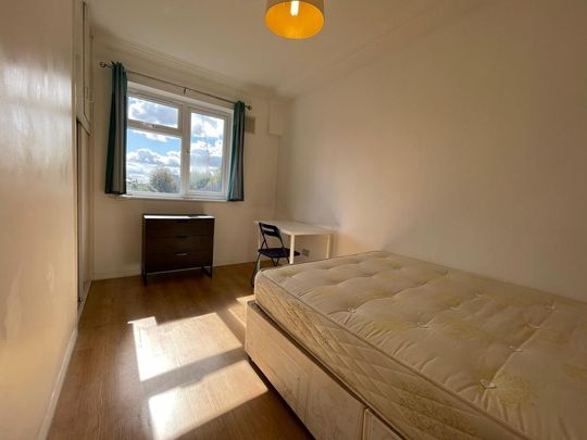 5 bedroom flat to rent - Photo 1