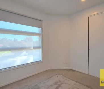 4 BEDROOM TOWNHOUSE IN ROSEWOOD DOWN ESTATE! - Photo 6