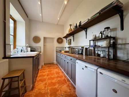3 bedroom detached house to rent - Photo 2