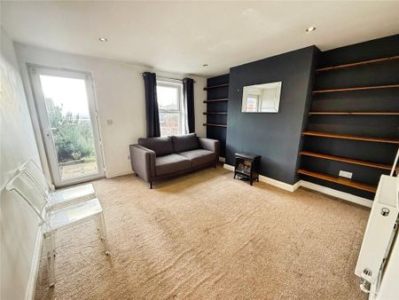3 bedroom terraced house to rent - Photo 2