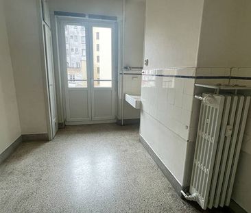 A LOUER - APPARTEMENT 2 PIECES 53m² AVEC BALCON - QUARTIER DES QUIN... - Photo 4