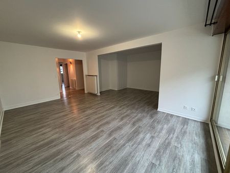 Location Appartement 3 pièces 91m² - Photo 2