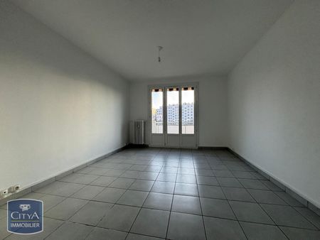 Location Appartement 3 pièces 55m² ST ETIENNE 42100 - Photo 3
