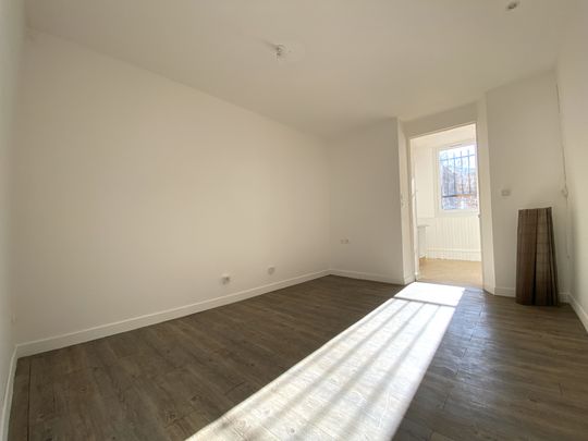 Location Appartement 2 pièces 51m² MARSEILLE 13ème - Photo 1