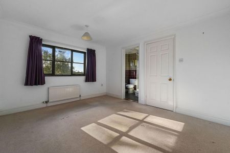 5 bedroom detached house to rent - Photo 4