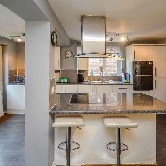 Teall Court, Ossett, WF5 - Photo 1