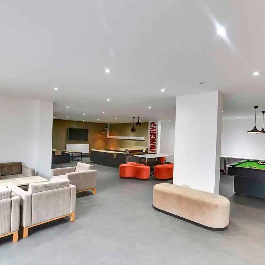 Silver Studio - Photo 1