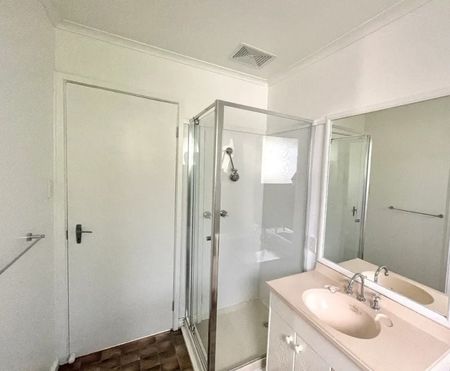 3 BEDROOM HOME - Photo 4