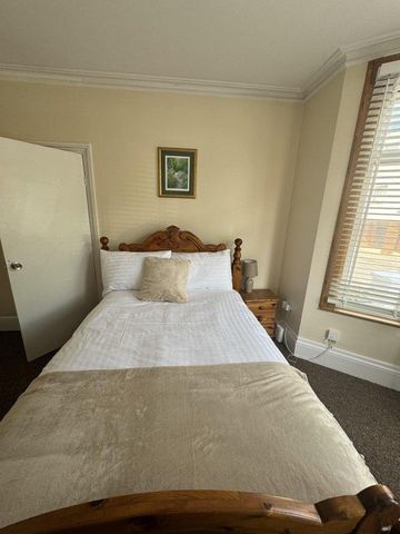 4 bedroom house share to rent - Photo 4