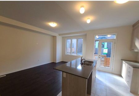 For Lease - 2980 Seagrass Street, Pickering, Ontario - Photo 2