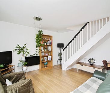 2 bedroom semi-detached house to rent - Photo 2