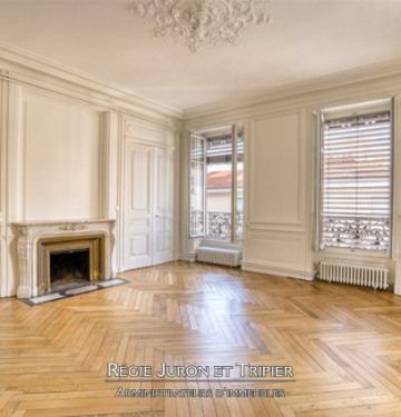 Appartement • Cordeliers-Célestins-Bourse - Photo 3