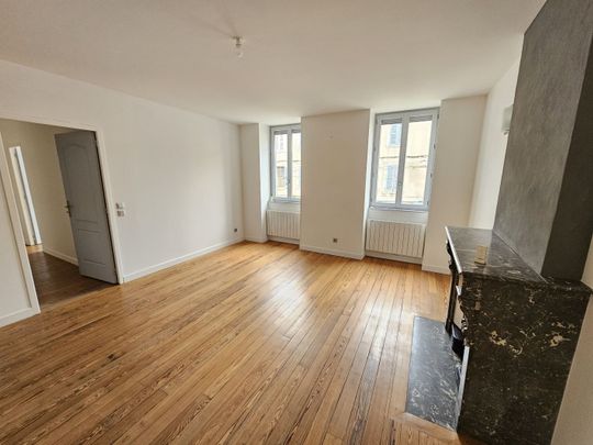 Location Appartement 3 pièces 70m² PONT DE VAUX 01190 - Photo 1