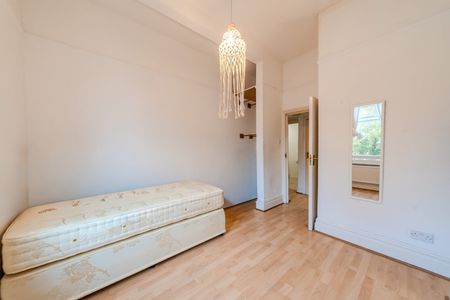 1 Bed Flat, Sackville Road, BN3 - Photo 2