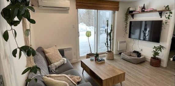 Logement à Louer à Sutton - Photo 2