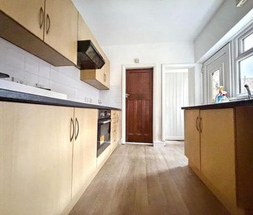 2 bedroom apartment to rent - Photo 6