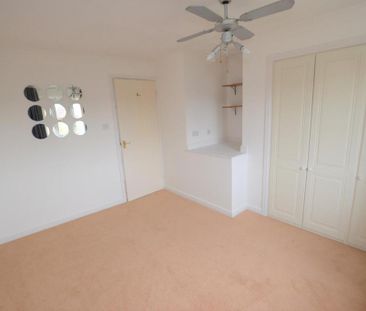 2 bedroom end of terrace house to rent - Photo 4
