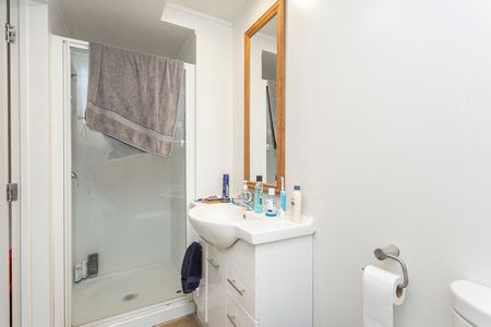 Studio Room Available Now till 31st December 2025 - Photo 4