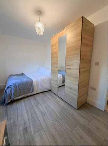 5 bedroom house share to rent - Photo 3