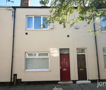 2 bedroom terraced house to rent - Photo 4
